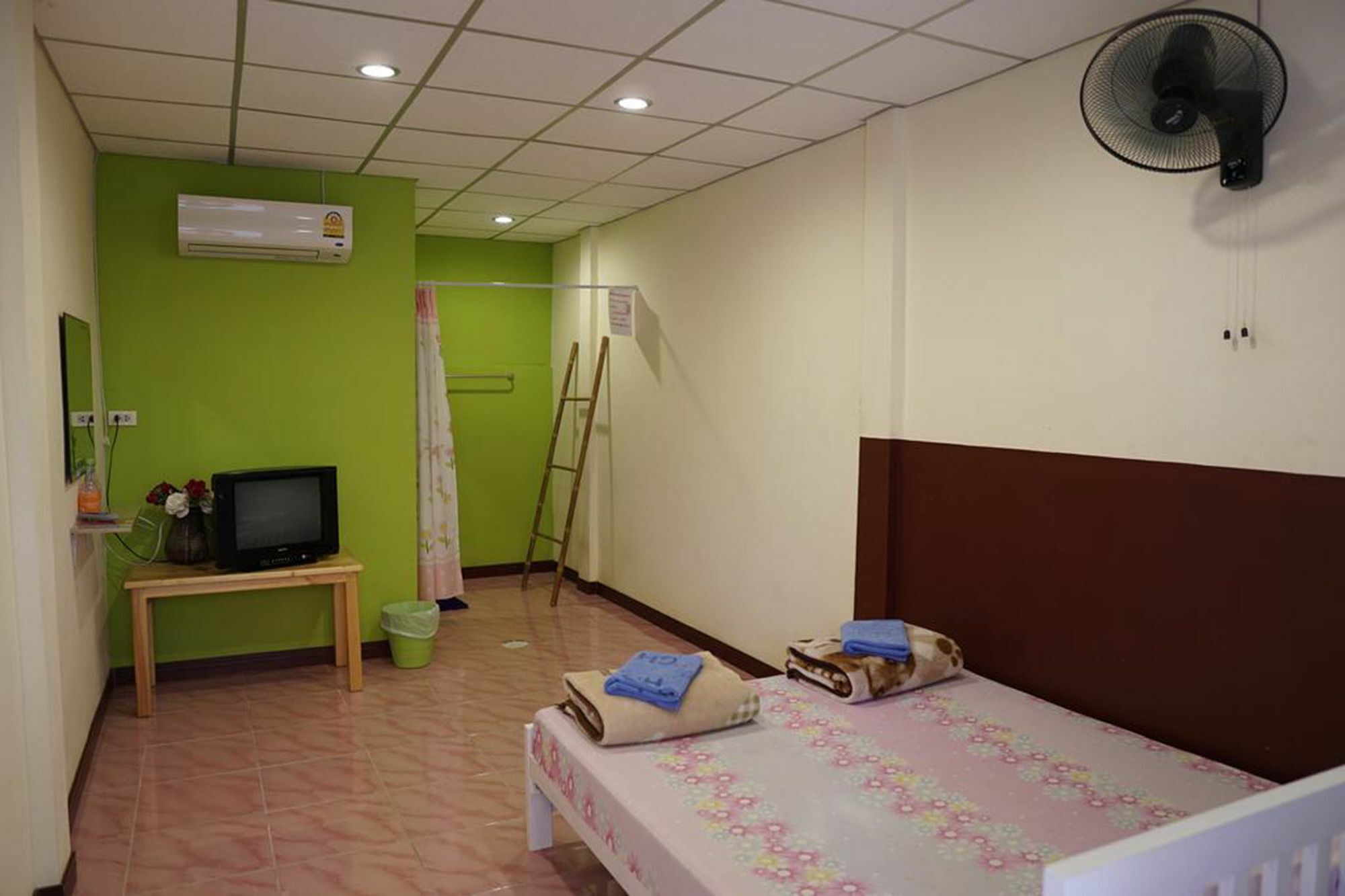 Winny Apartment Rayong Kültér fotó